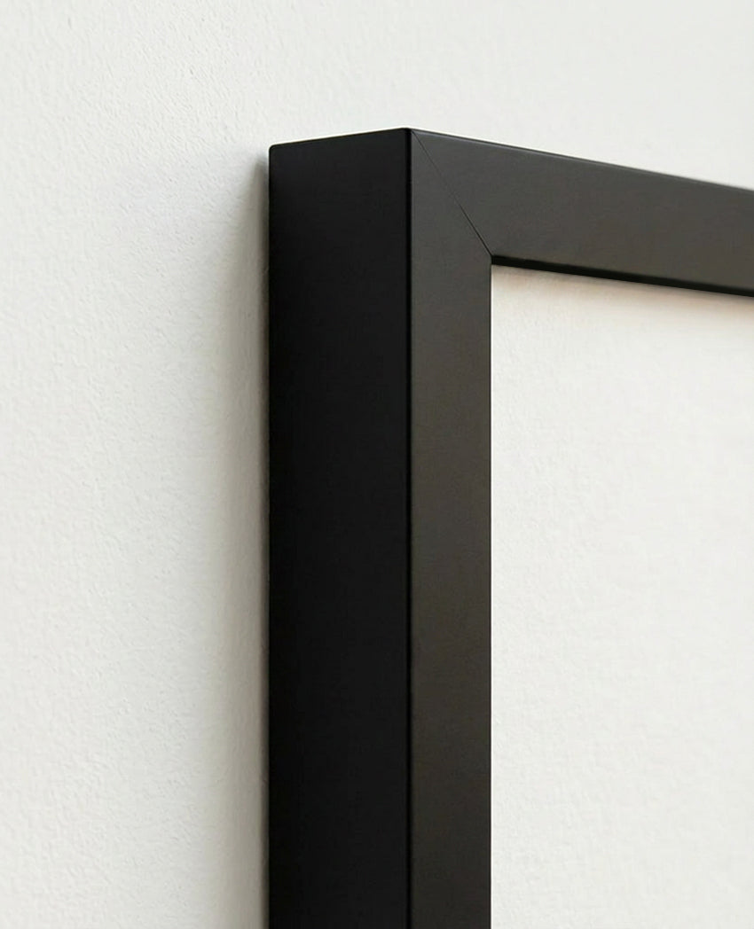 Black frame closeup